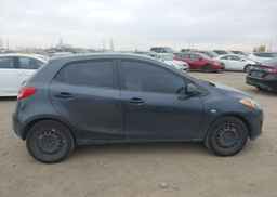 2013 MAZDA MAZDA2