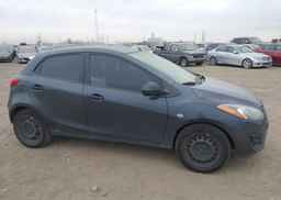 2013 MAZDA MAZDA2