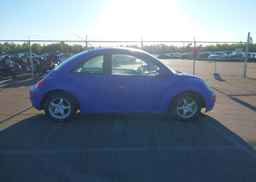2006 VOLKSWAGEN NEW BEETLE 2.5L LUXURY
