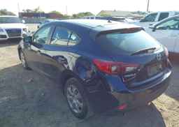 2015 MAZDA MAZDA3