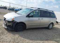 2005 TOYOTA SIENNA CE