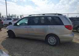 2005 TOYOTA SIENNA CE