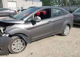 2014 FORD FIESTA SE