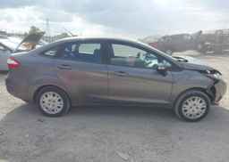 2014 FORD FIESTA SE