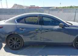 2022 MAZDA MAZDA3 GT W