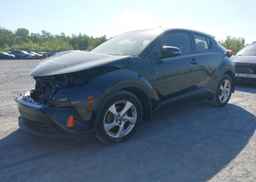 2019 TOYOTA C-HR XLE