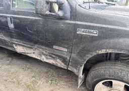 2006 FORD F-250 LARIAT