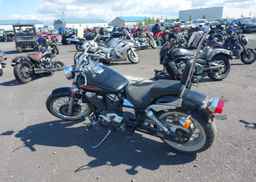 2001 HONDA VT750 DC