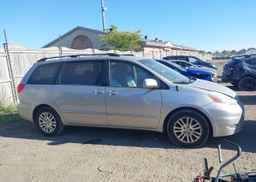 2008 TOYOTA SIENNA XLE