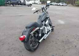 2010 HARLEY-DAVIDSON FXD