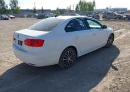 2013 VOLKSWAGEN JETTA SEL