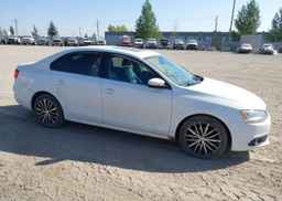 2013 VOLKSWAGEN JETTA SEL