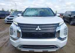 2022 MITSUBISHI OUTLANDER LE