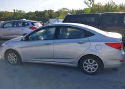 2014 HYUNDAI ACCENT GL