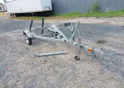 2001 EZ LOADER BOAT TRAILER