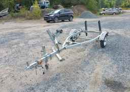 2001 EZ LOADER BOAT TRAILER