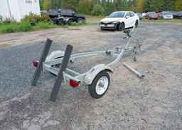 2001 EZ LOADER BOAT TRAILER