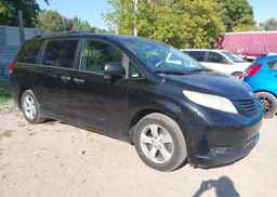 2014 TOYOTA SIENNA 7 PASSENGER