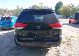 2014 TOYOTA SIENNA 7 PASSENGER