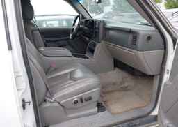 2003 GMC YUKON SLE