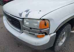 2003 GMC YUKON SLE