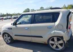 2010 KIA SOUL +