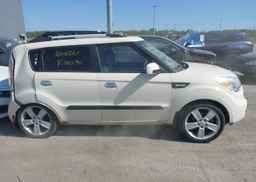 2010 KIA SOUL +