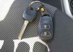 2012 HYUNDAI ACCENT GL