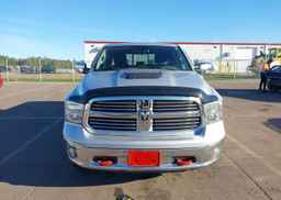 2015 RAM 1500 SLT