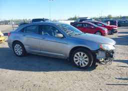 2013 CHRYSLER 200 LX