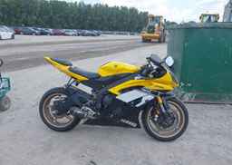 2016 YAMAHA YZFR6