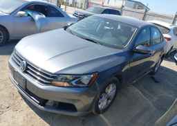 2018 VOLKSWAGEN PASSAT