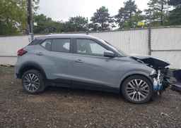 2024 NISSAN KICKS