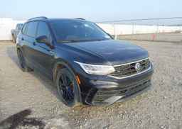 2022 VOLKSWAGEN TIGUAN SE R-LINE BLACK