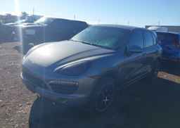 2014 PORSCHE CAYENNE