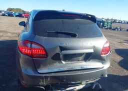 2014 PORSCHE CAYENNE