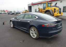 2015 TESLA Model S 85D