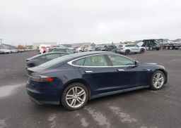 2015 TESLA Model S 85D