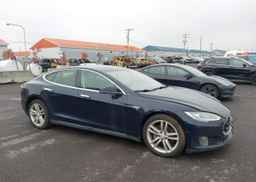 2015 TESLA Model S 85D