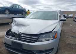 2013 VOLKSWAGEN PASSAT SE