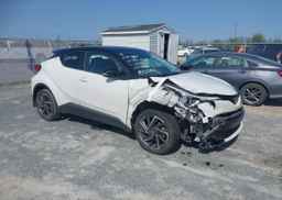 2022 TOYOTA C-HR LIMITED