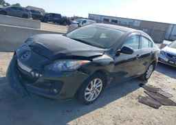 2013 MAZDA MAZDA3 GS-SKY