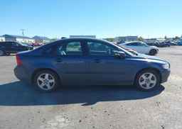 2010 VOLVO S40