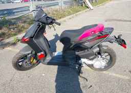 2023 APRILIA SR MOTARD 50
