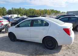 2014 CHEVROLET SONIC LS AUTO