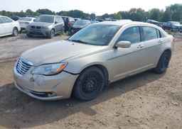 2013 CHRYSLER 200 LX