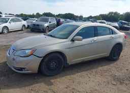 2013 CHRYSLER 200 LX