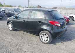 2013 MAZDA MAZDA2
