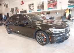 2018 BMW 750 XI