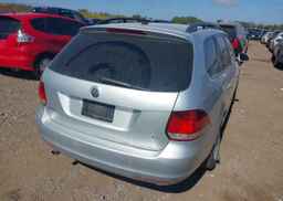 2011 VOLKSWAGEN GOLF 2.5L COMFORTLINE